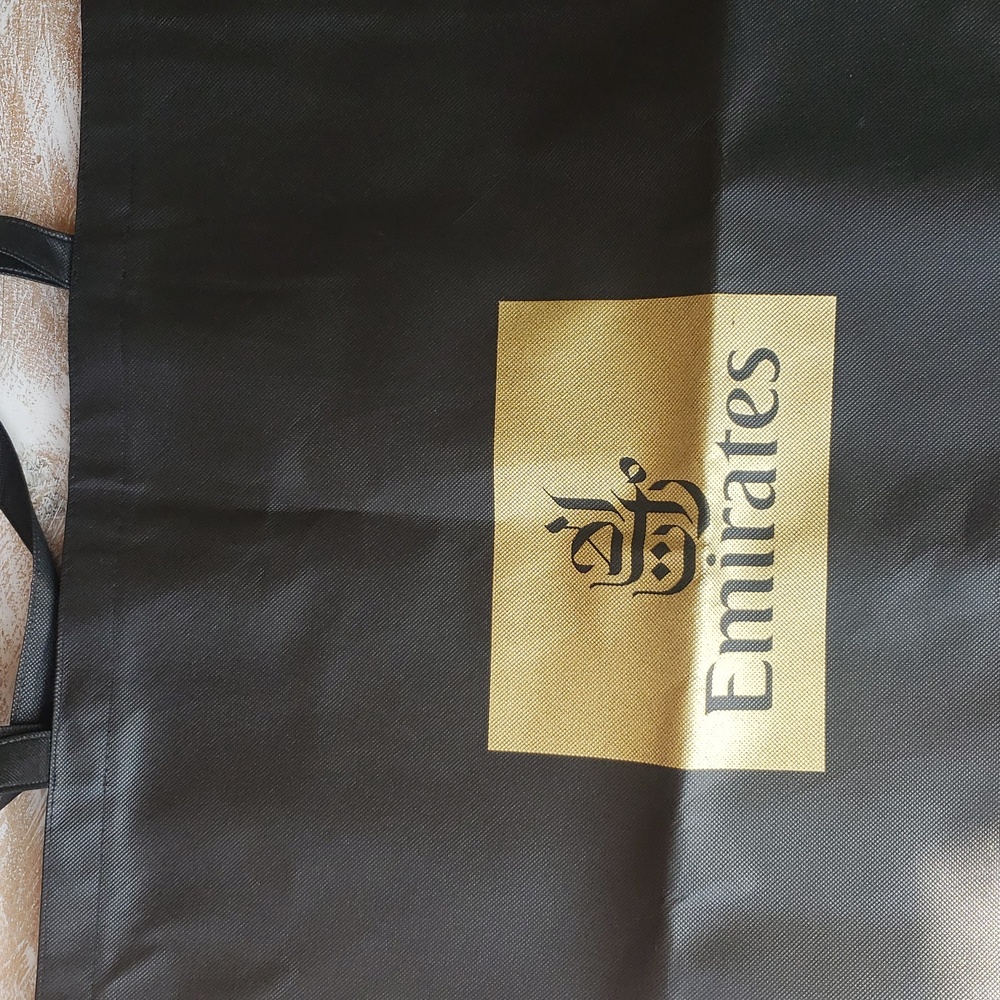 Emirates Tote - Picture 4 of 7